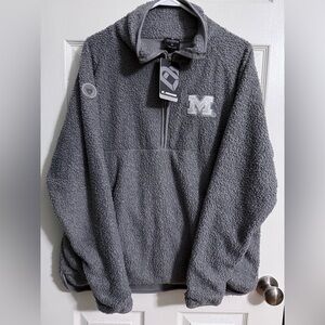 Colosseum Michigan 1/4 Zip - Women’s XL